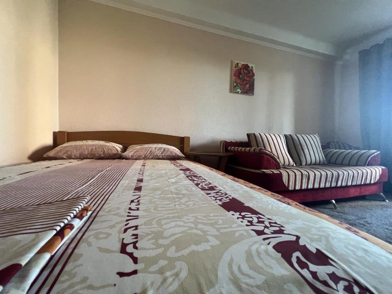 Apartments On Pechersk Kyiv Exterior photo
